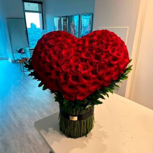 Bouquet of red heart-shaped roses